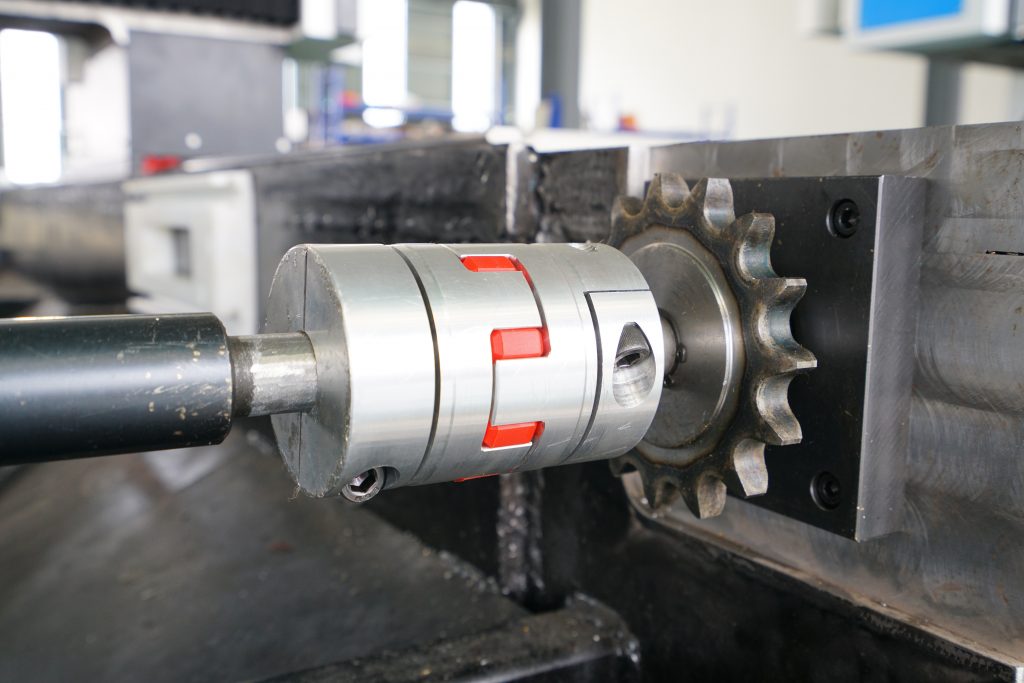 kovové cnc vlákno laserová řezačka laserový řezací stroj pro železnou ocel hliníkovou měděnou desku